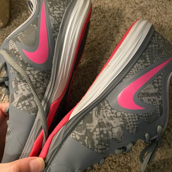 Women’s Nike Training Shoes - Picture 1 of 6
